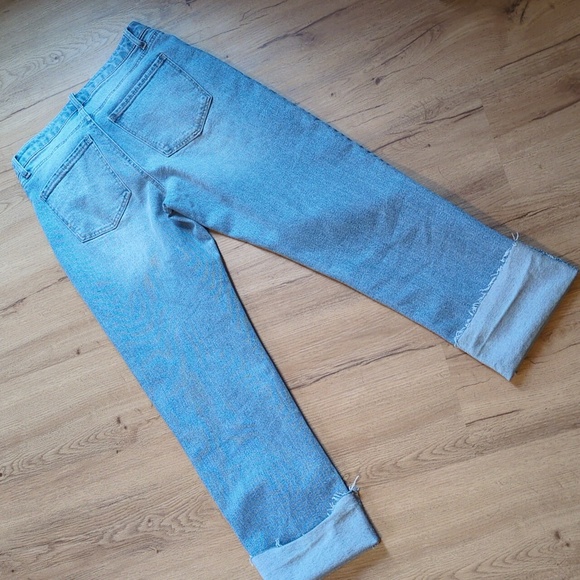 BCBG Mega Cuff Wide Leg Light Wash Jeans - Picture 2 of 4